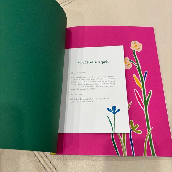 Van Cleef & Arpels Spring Coffee Table Book, Catalog  Frivole Collection - Picture 5 of 7